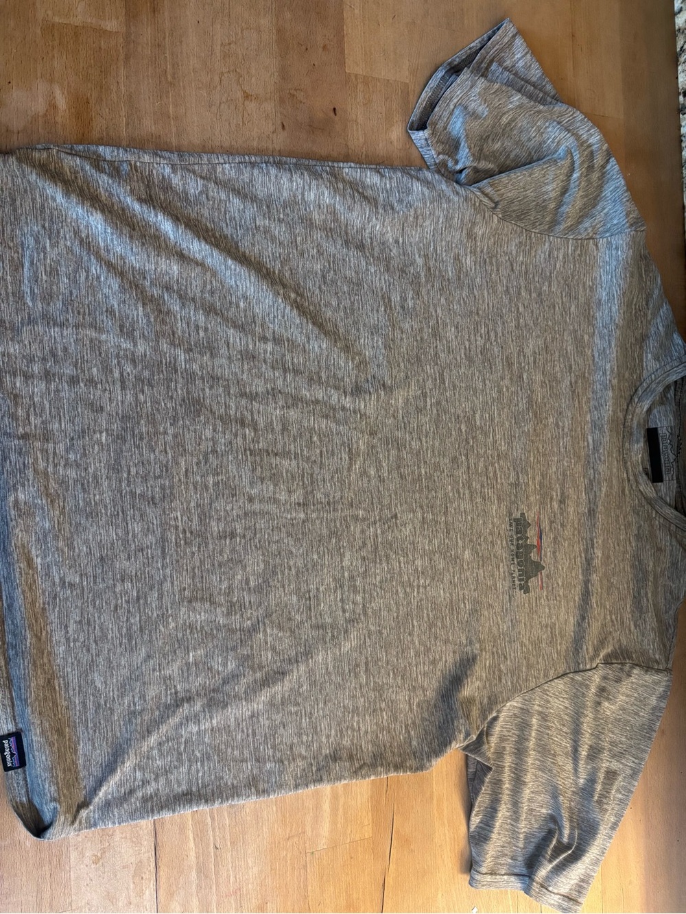 Patagonia Heather Gray Crewneck Tee - Picture 4 of 4